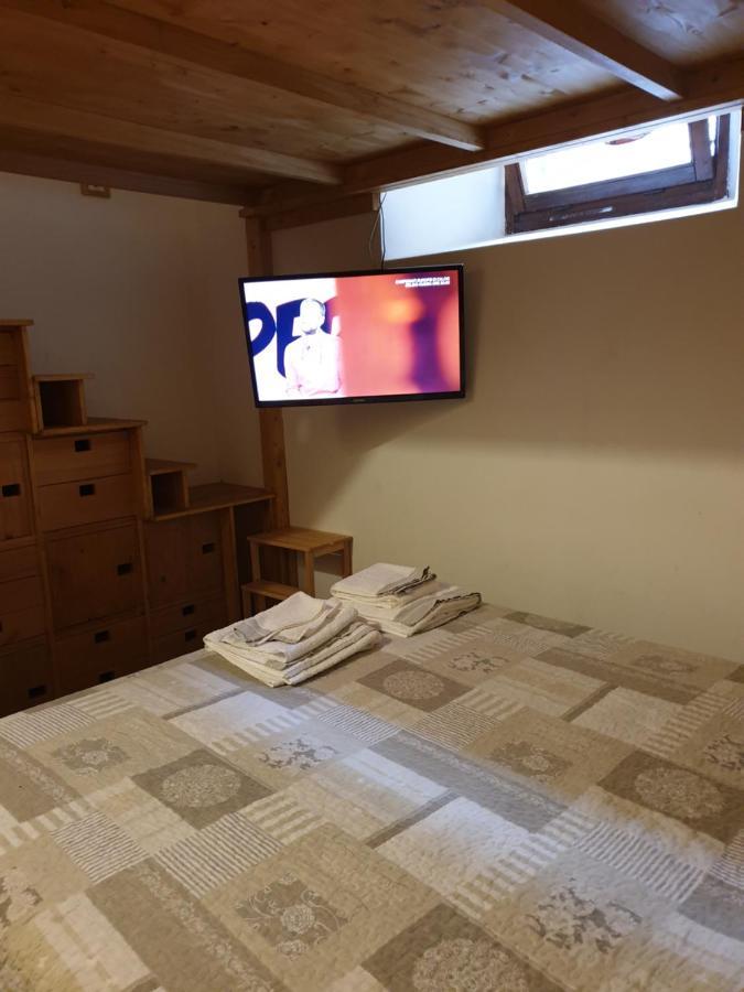Antico Convento Apartment Moniga del Garda Luaran gambar
