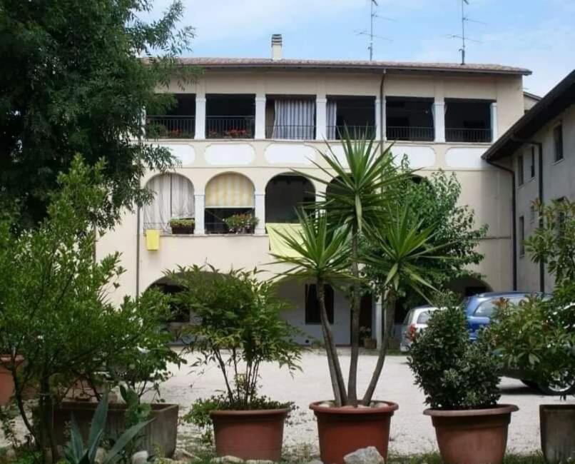 Antico Convento Apartment Moniga del Garda Luaran gambar